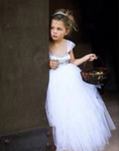 Load image into Gallery viewer, Empyrean Tulle Floor-Length Dress - White